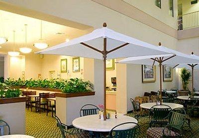 Courtyard By Marriott Downtown Near The French Quarter 3*
