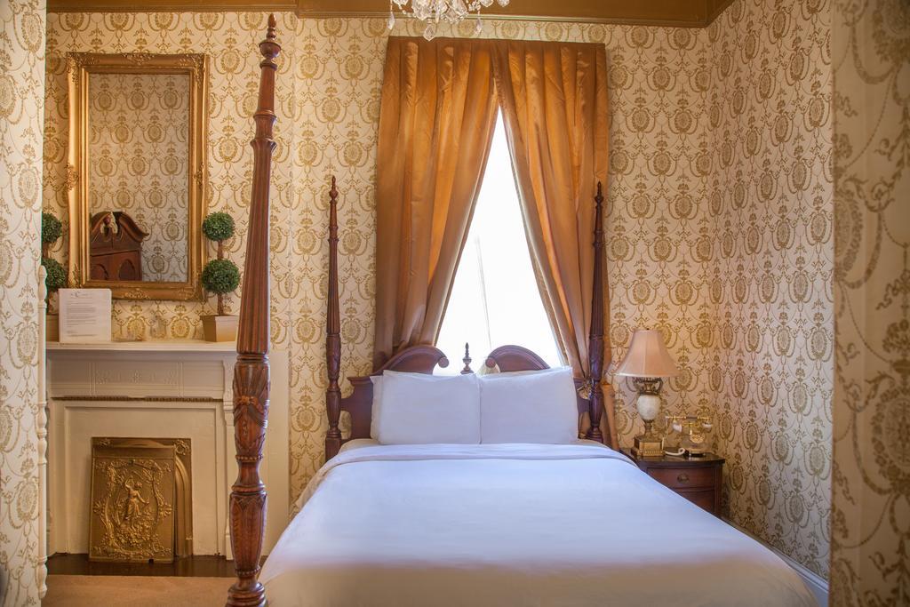 Inn Cornstalk 3*