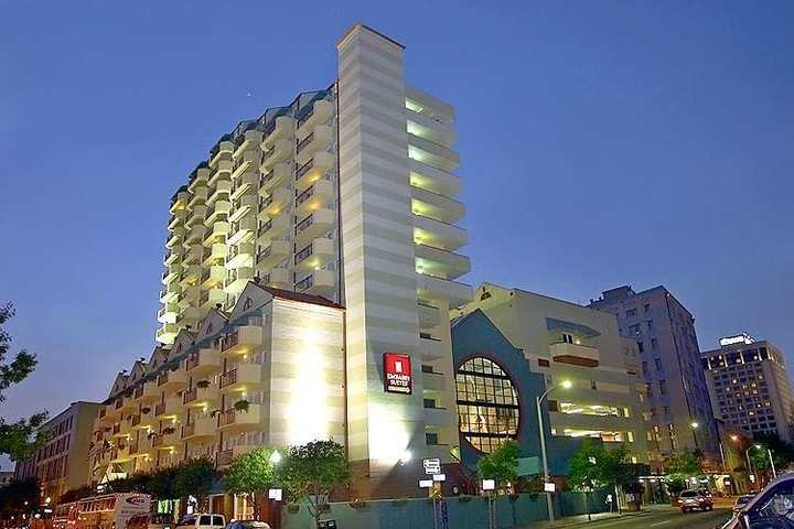 Embassy By Hilton Convention Center 3*