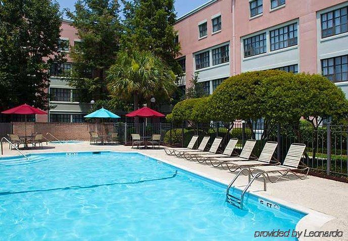 Sonesta Es Convention Center 3*