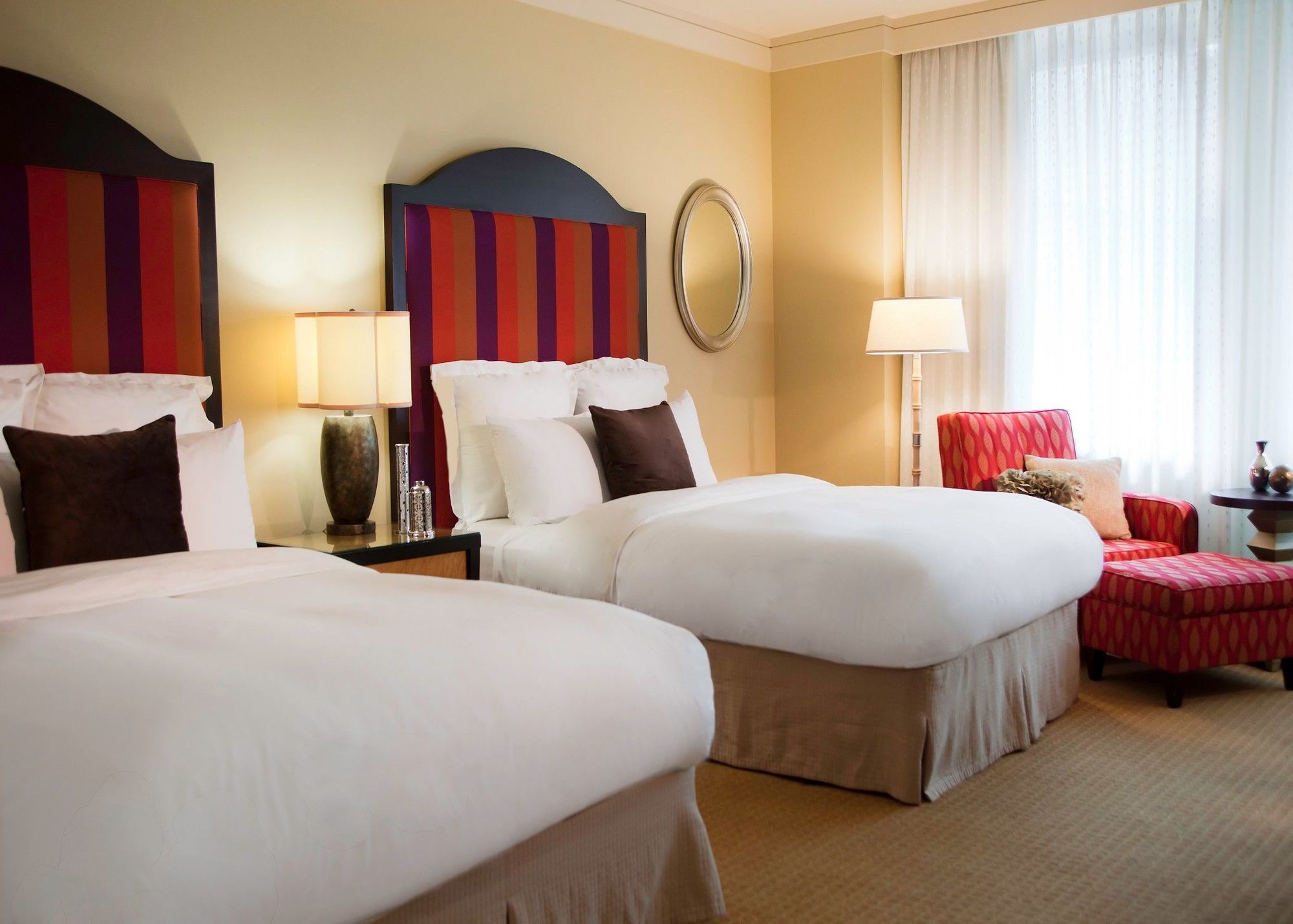 Renaissance Arts Warehouse District 4*