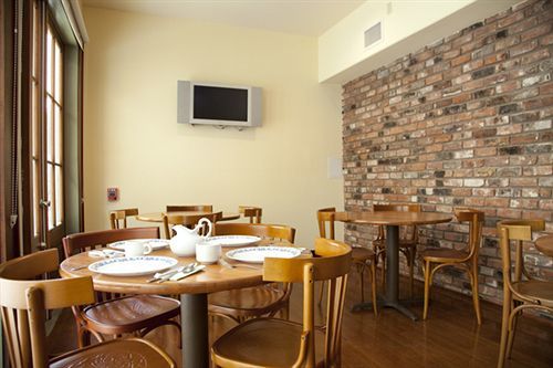 The Prytania Oaks Inn