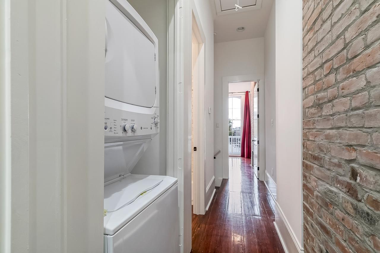 Apartment Charming 2br On Carondelet By Hosteeva