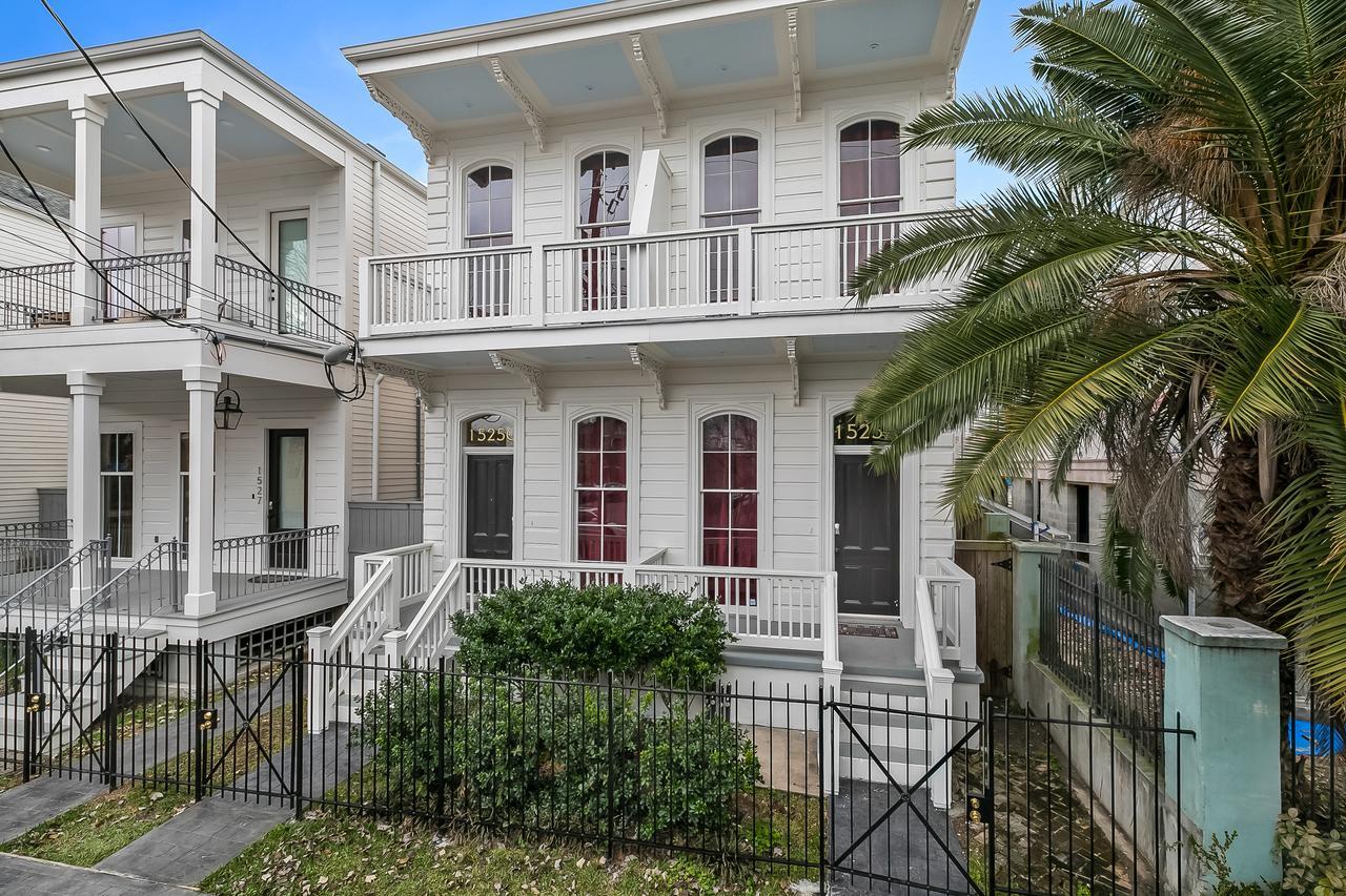 Charming 2br On Carondelet By Hosteeva * New Orleans