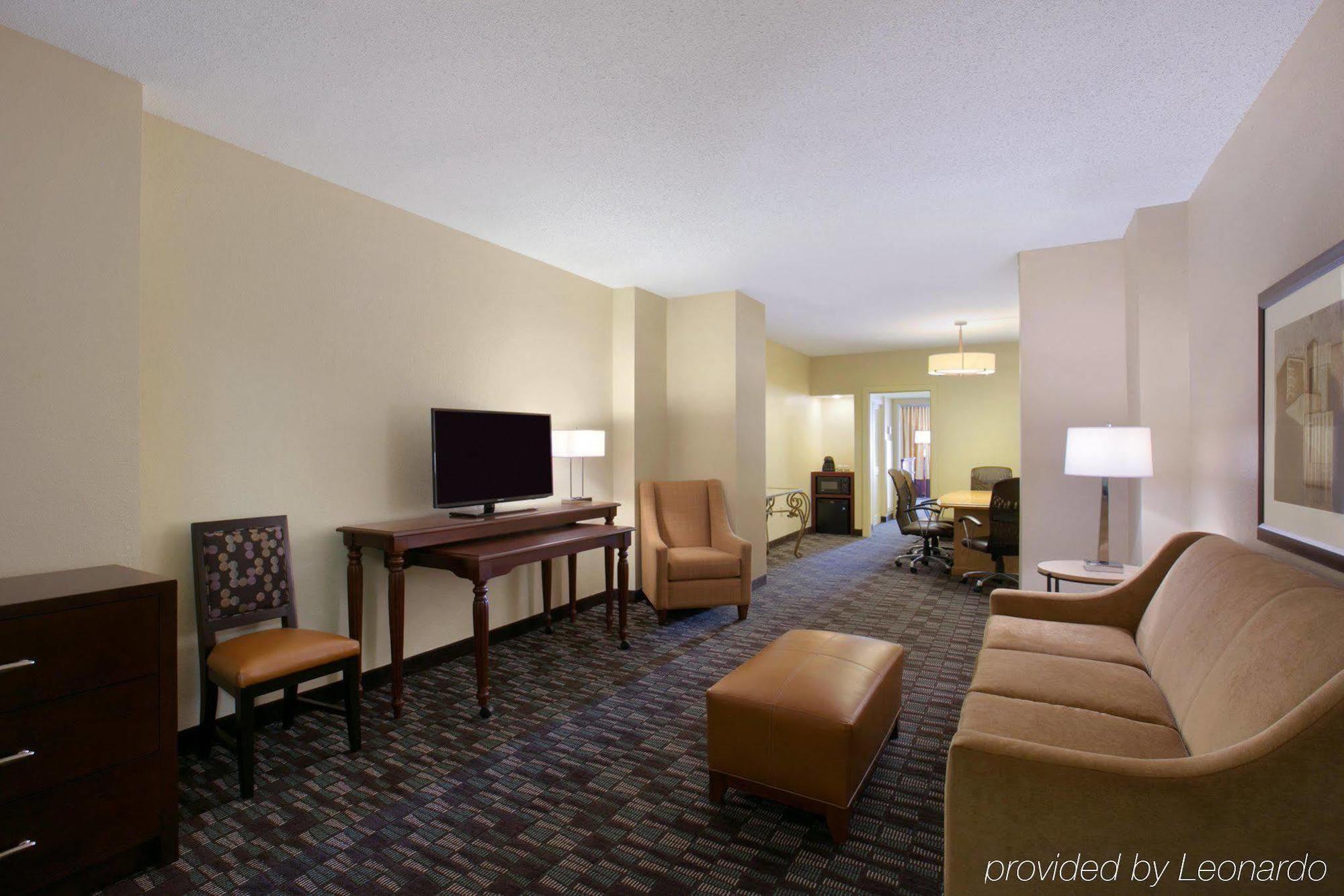 Embassy By Hilton Convention Center Hotel