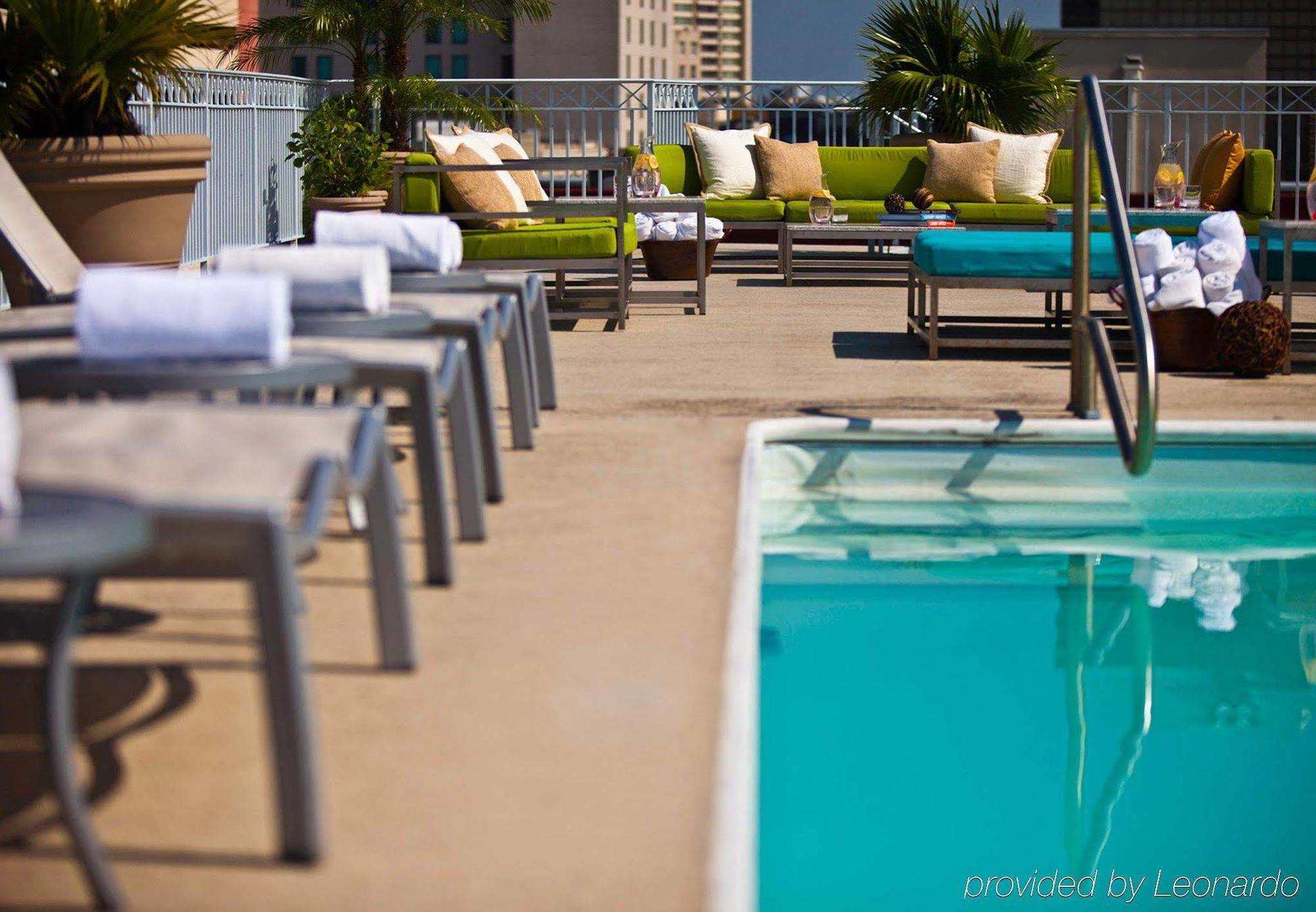 Renaissance Arts Warehouse District 4*