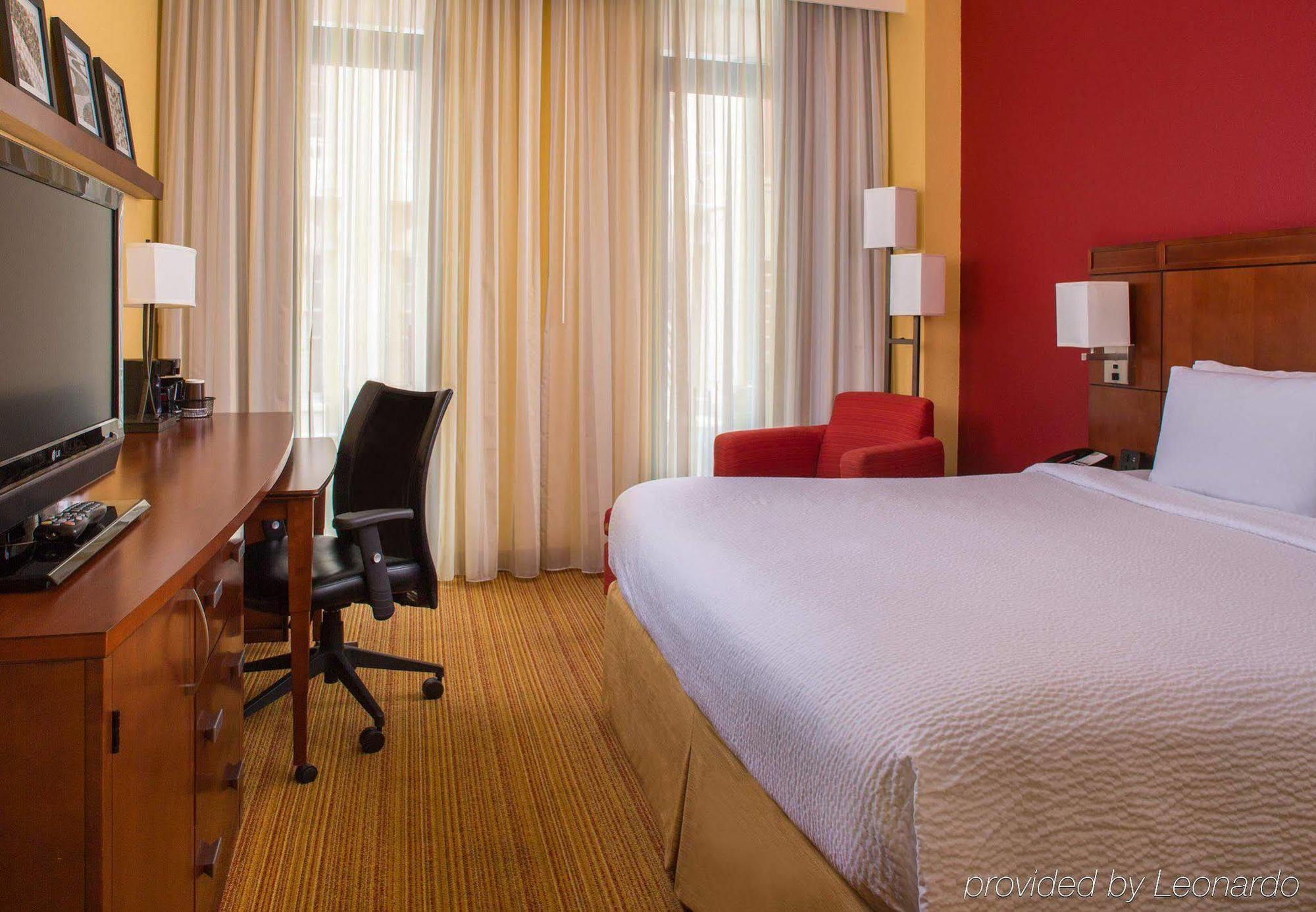 Courtyard By Marriott Downtown Near The French Quarter