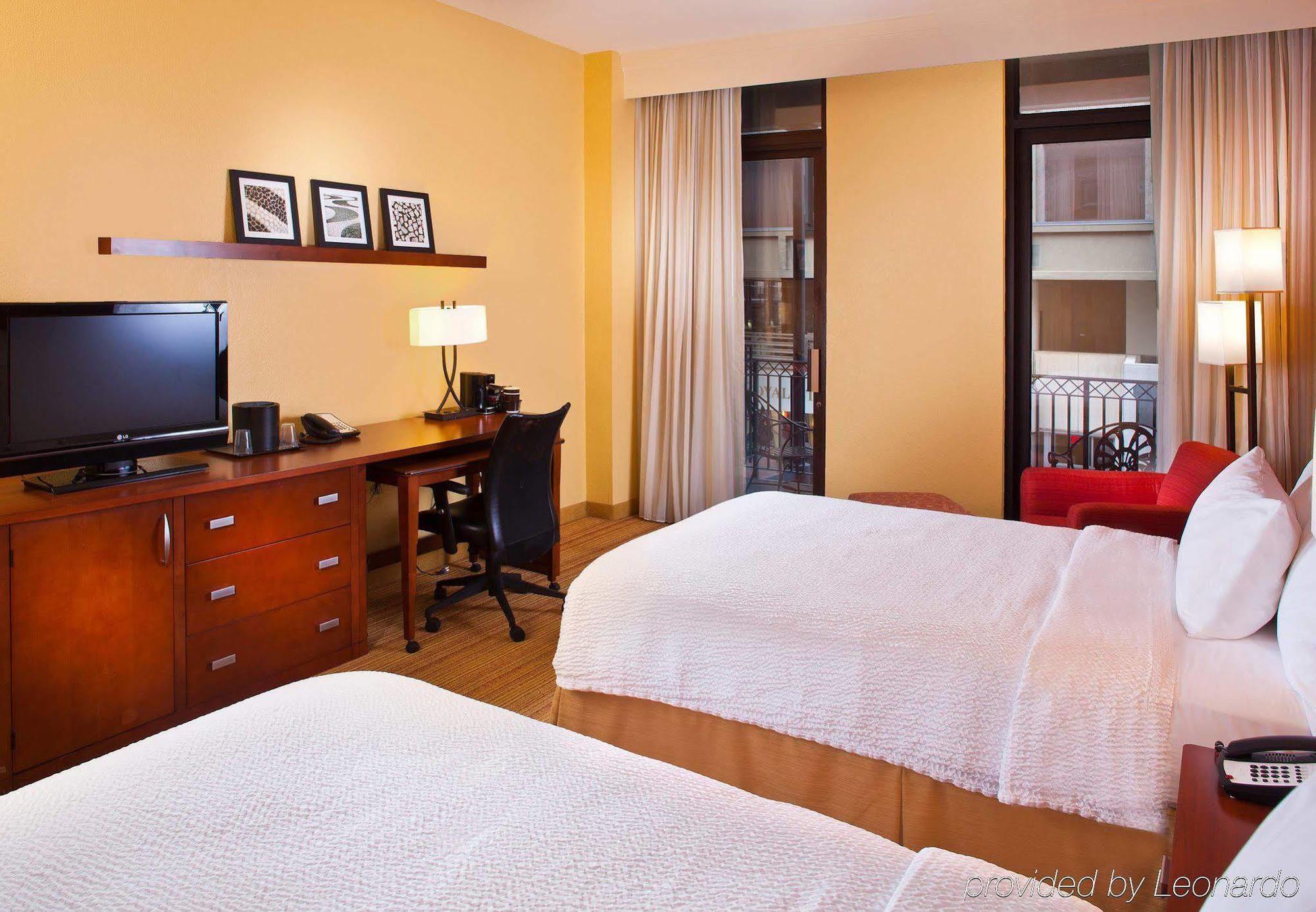 Courtyard By Marriott Downtown Near The French Quarter Hotel 3*