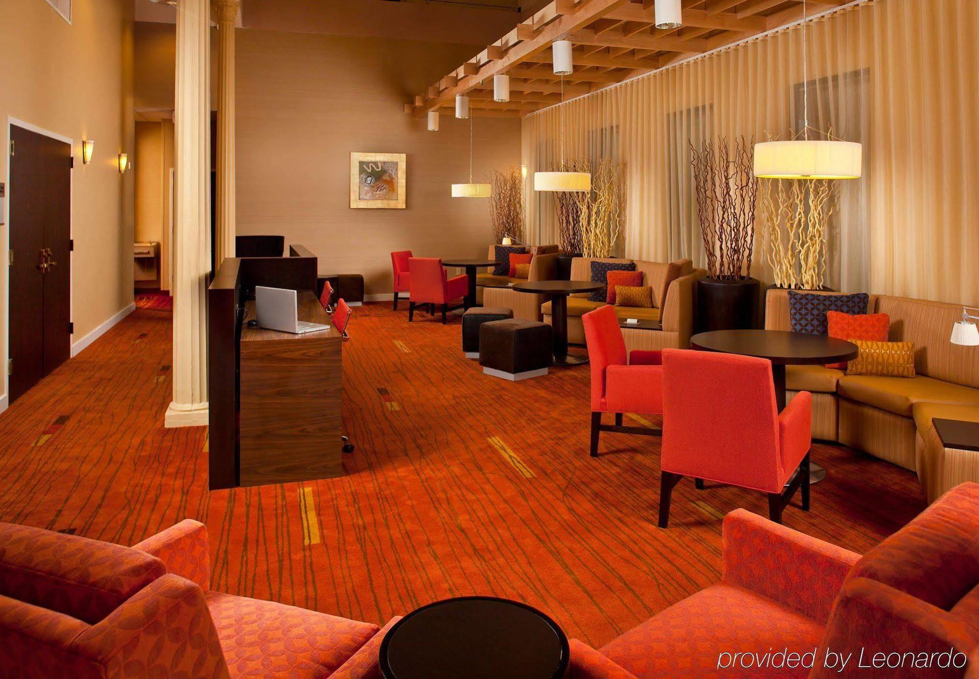 Hotel Courtyard By Marriott Downtown Near The French Quarter 3*