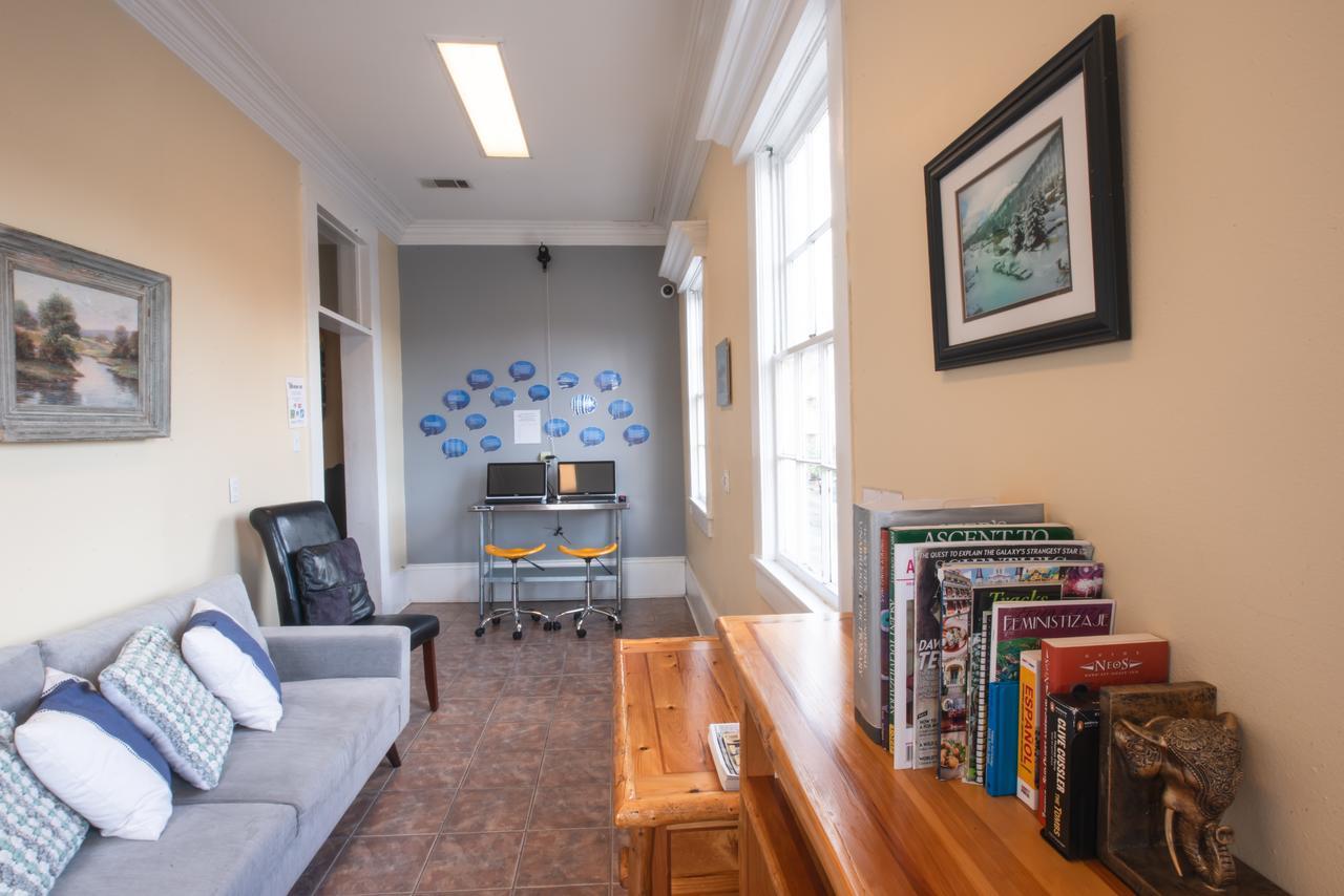 Hostel Auberge Nola * New Orleans