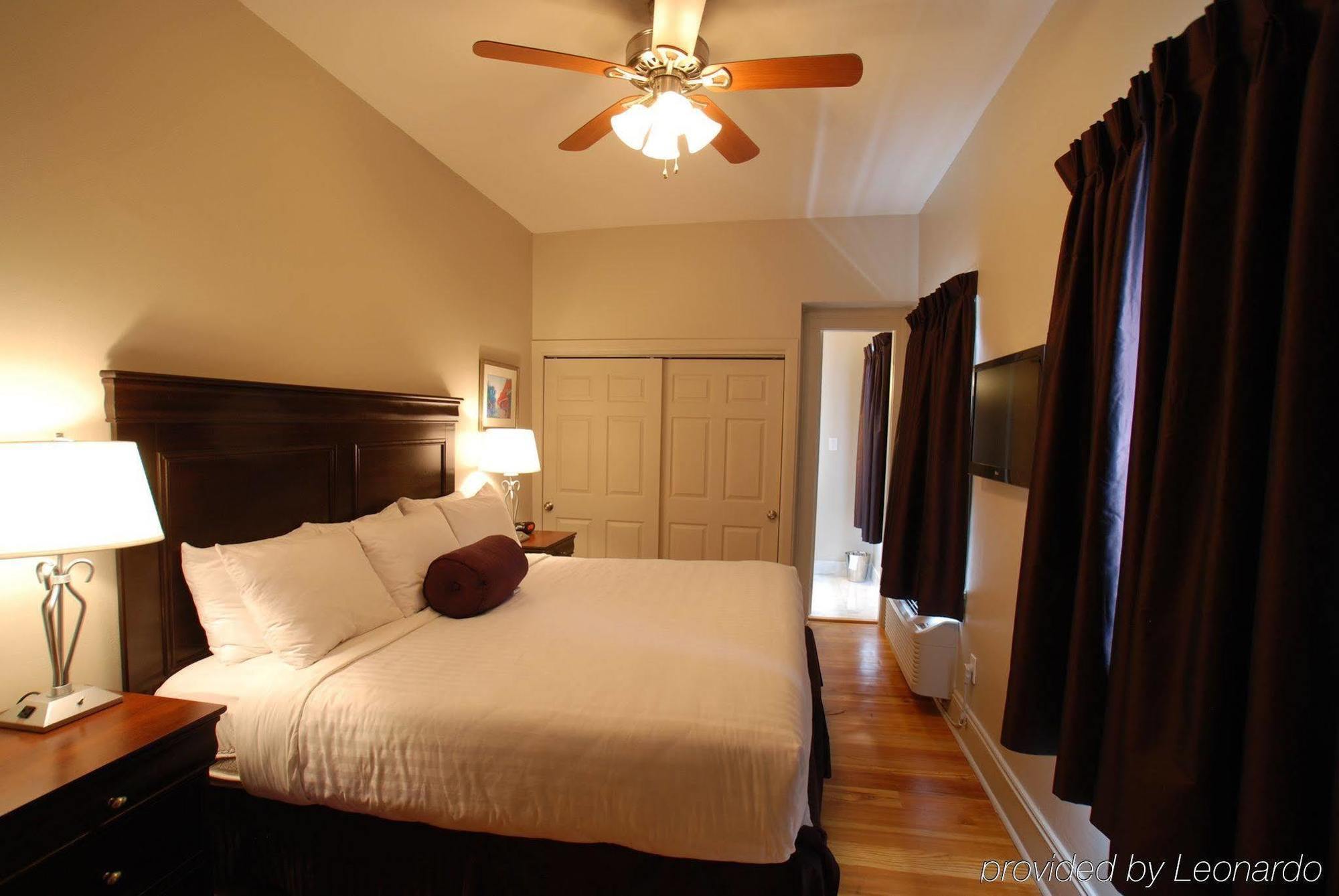 Lamothe House A French Quarter Hotel 4*