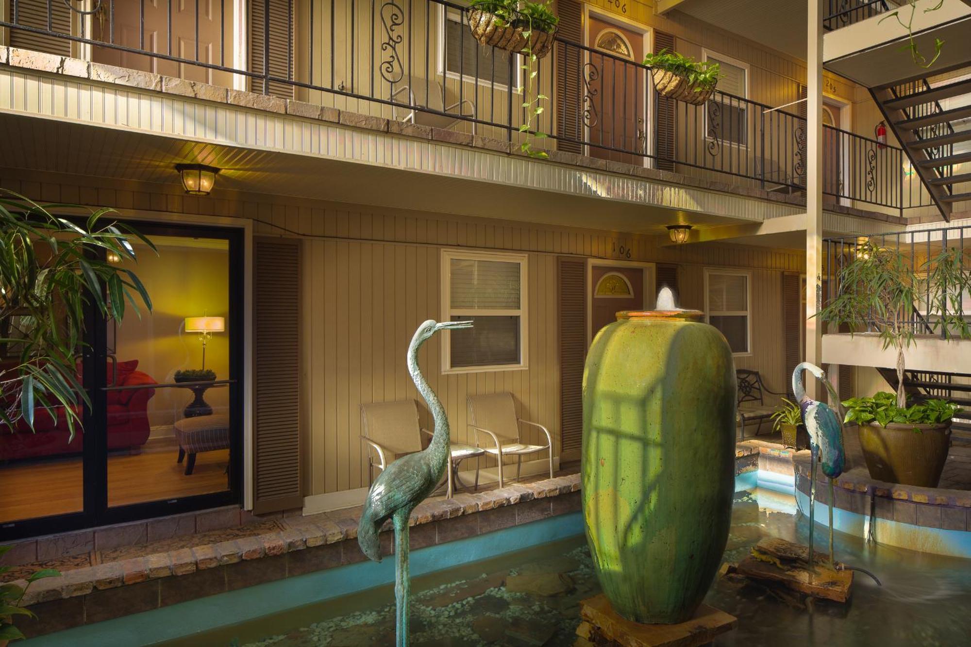 Frenchmen Orleans At 519, Ascend Collection Hotel New Orleans