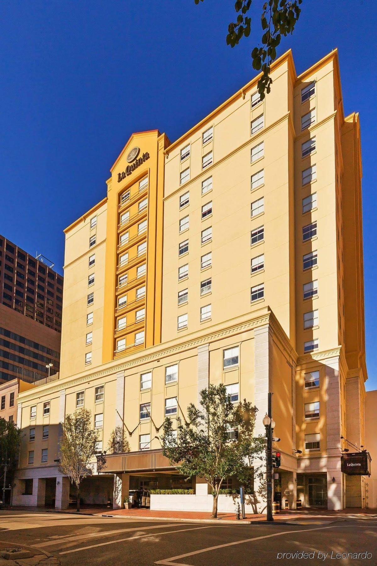 Hotel La Quinta & By Wyndham Downtown