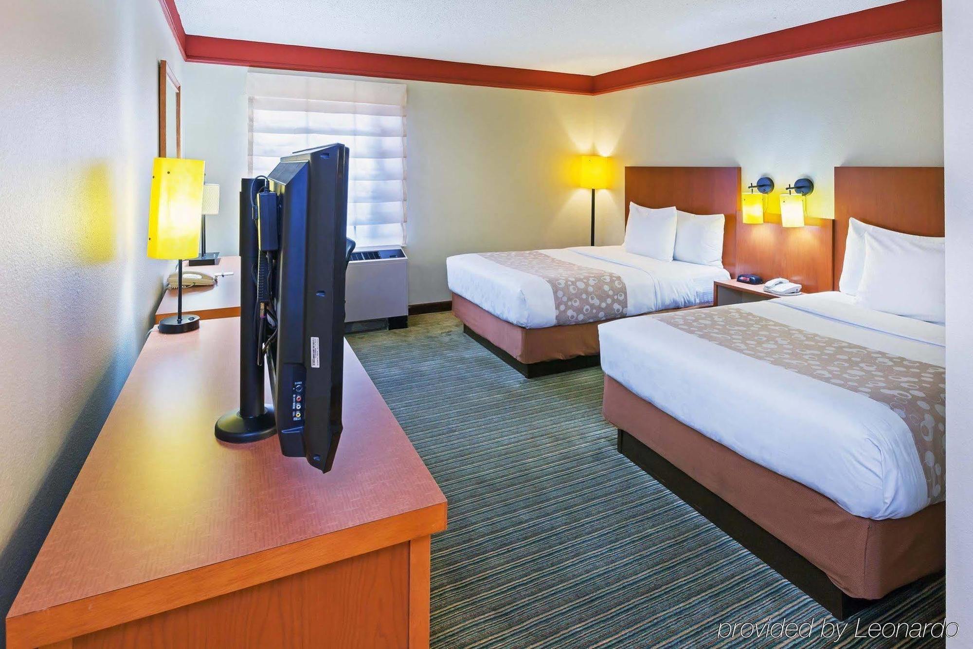 Hotel La Quinta & By Wyndham Downtown 3*