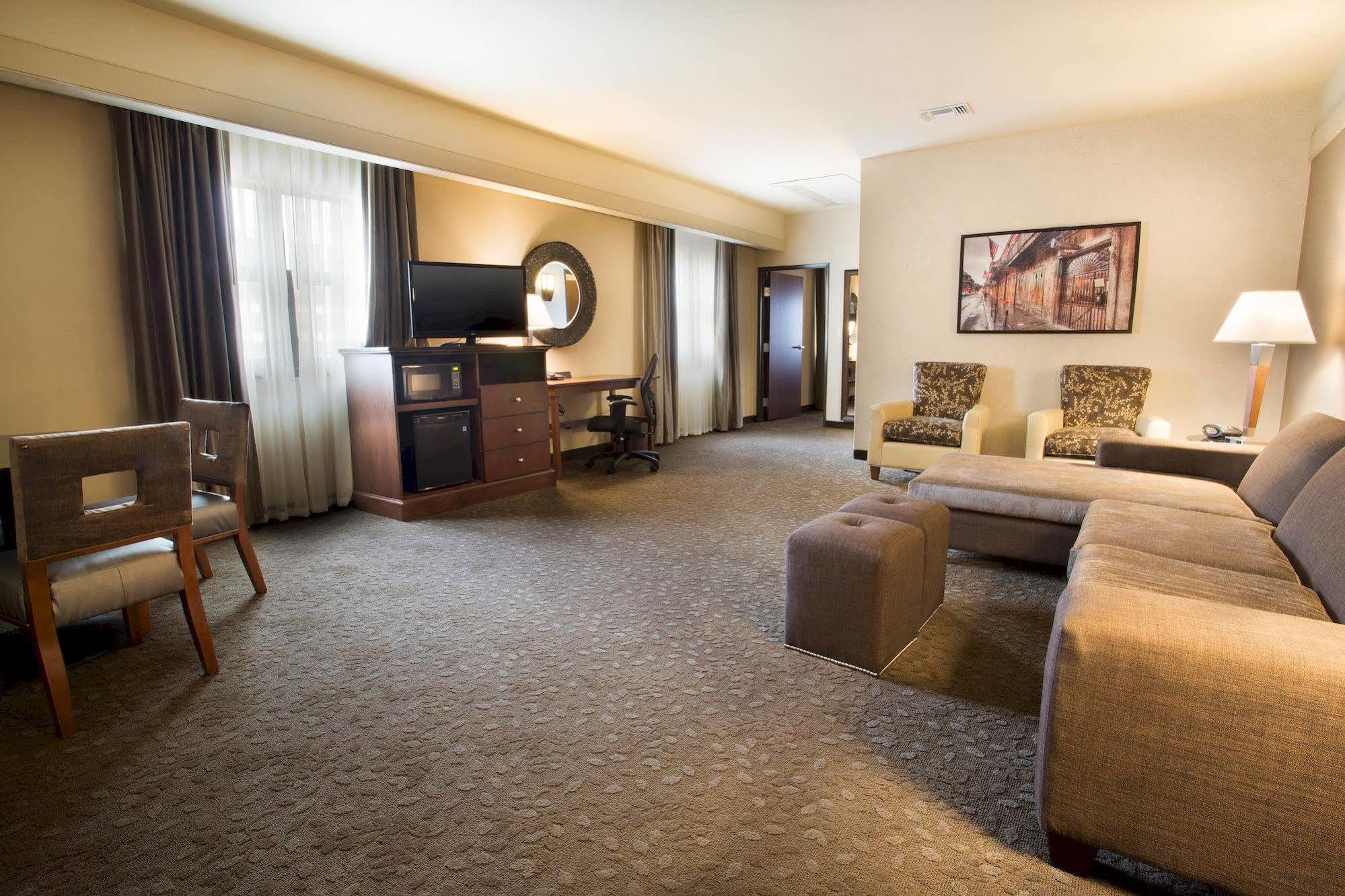 Hotel Drury Plaza