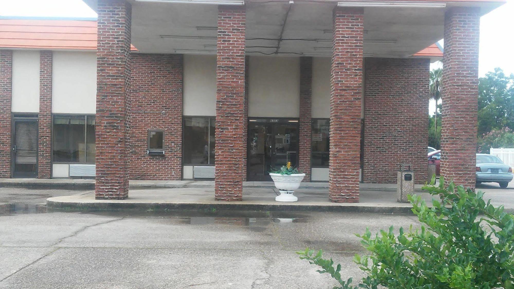 Hotel 10 Extended Stay New Orleans
