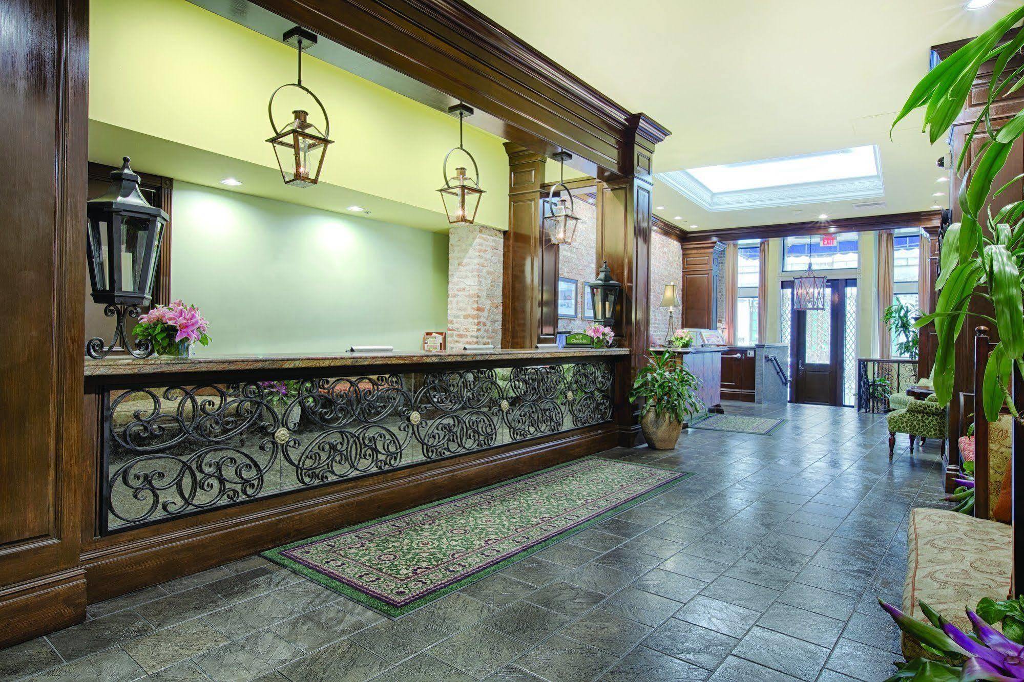 Wyndham Vr La Belle Maison Hotel