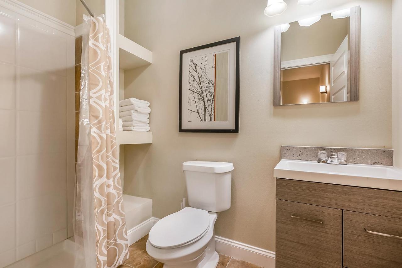 Apartment St Charles Ave Urban Retreat With Luxury Amenities