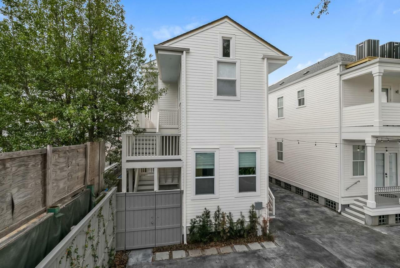 Charming 2br On Carondelet By Hosteeva * New Orleans