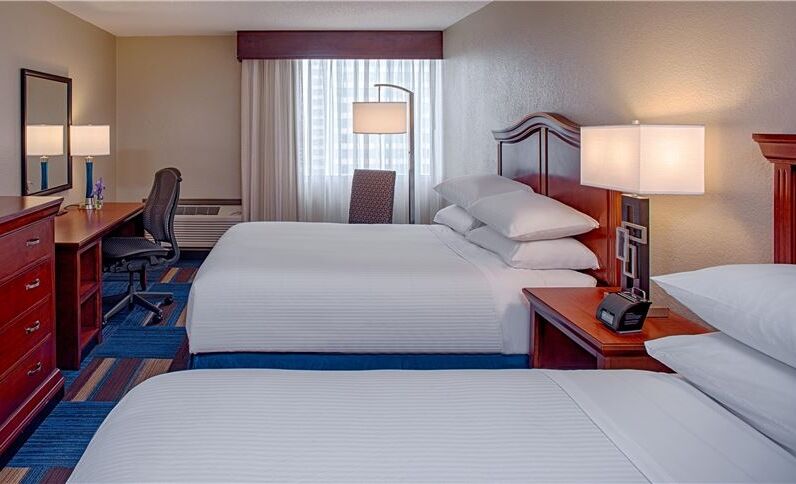 Hotel Wyndham French Quarter 4*