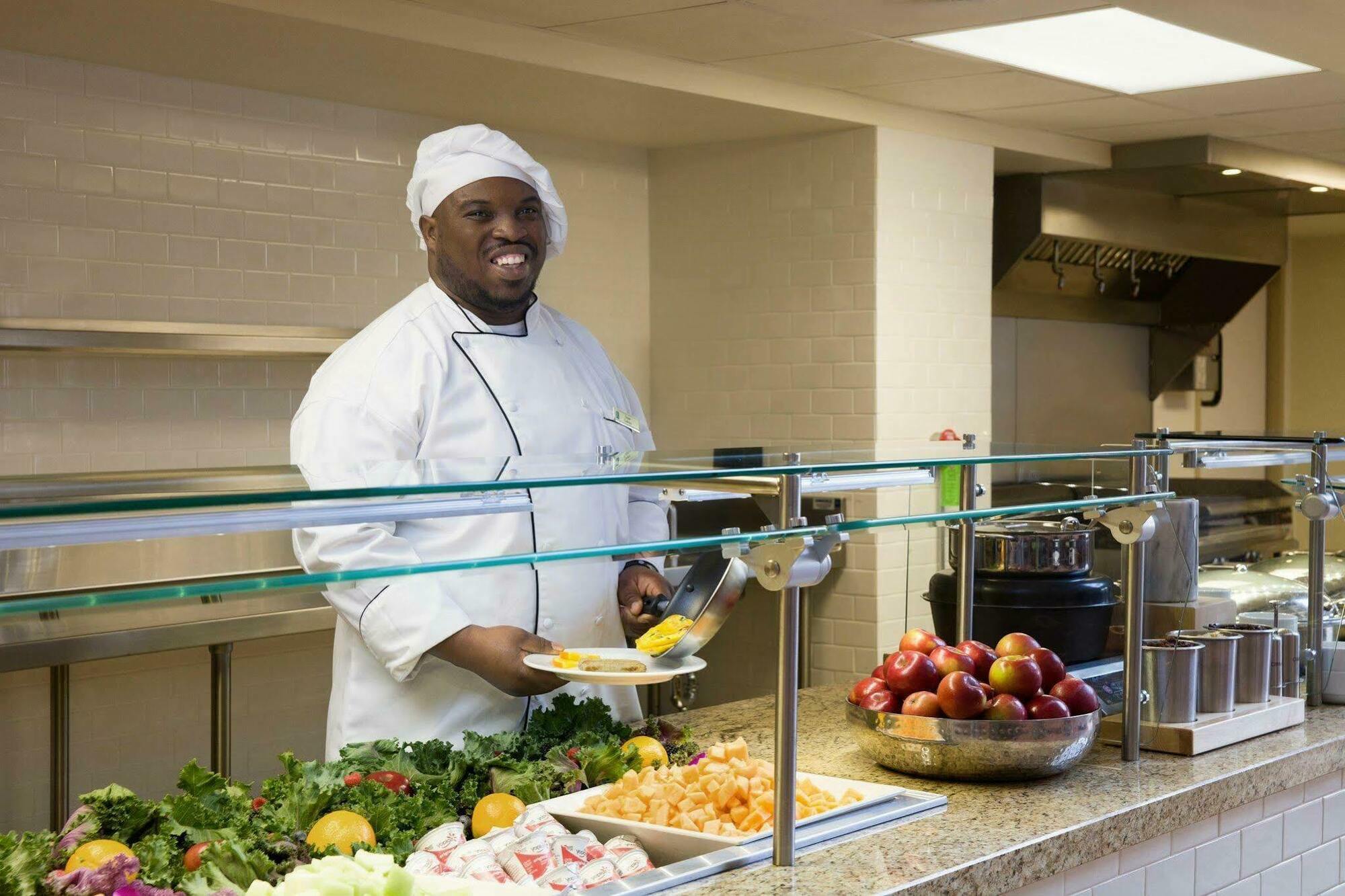 Hotel Embassy By Hilton Convention Center New Orleans