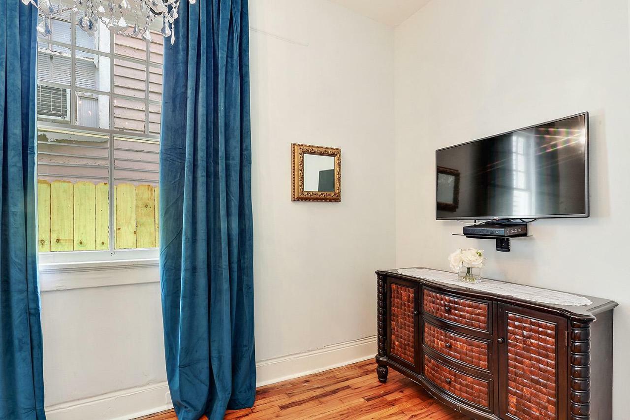 Holiday home Elegant Renovated House With Relaxing Courtyard - Near Fq *