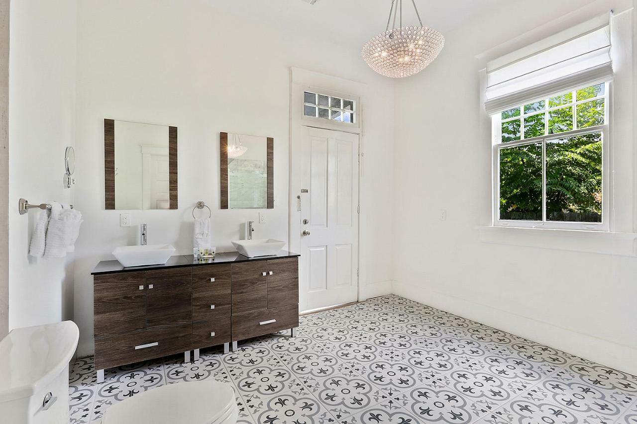 Holiday home Modern Victorian House With Relaxing Courtyard - Near Fq New Orleans