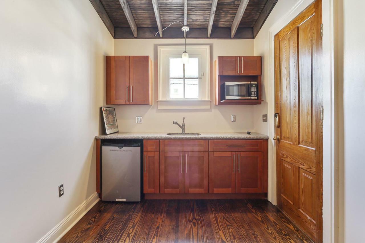 Iberville Quarters *