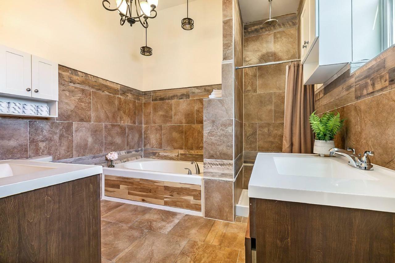 Apartment Spacious 4br On Carondelet Near Hot Spo