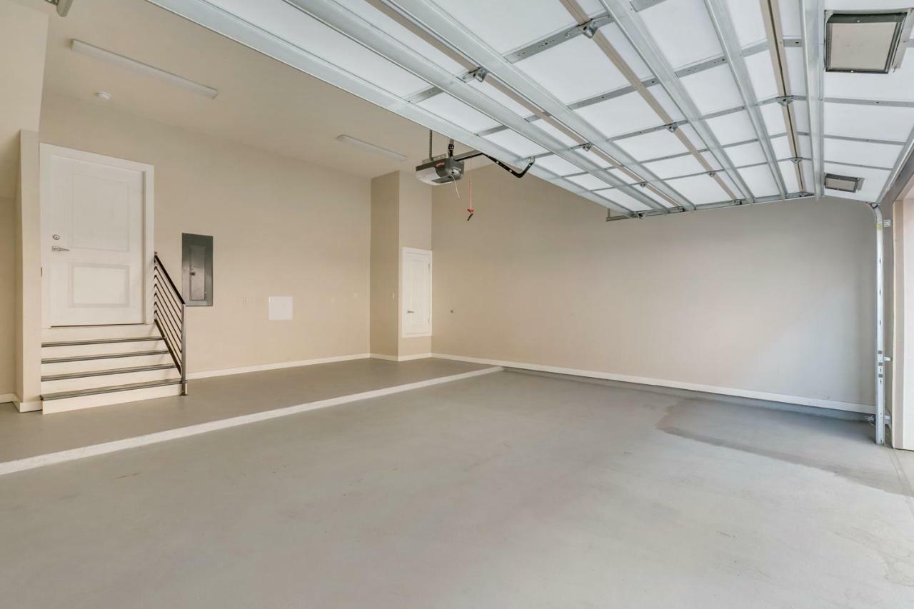 Modern 4br With Amenities *