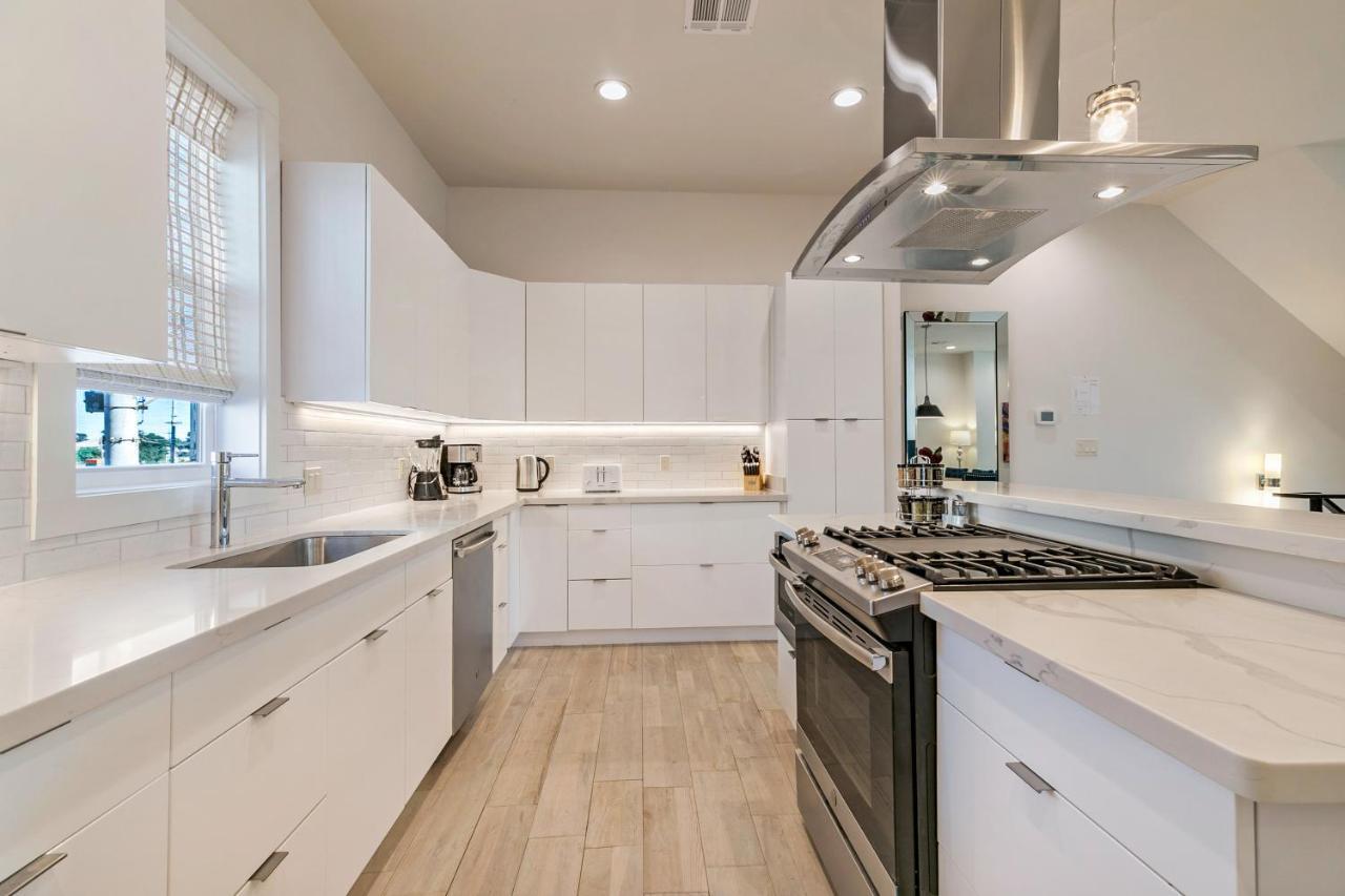Townhouse Near Attractions Holiday home