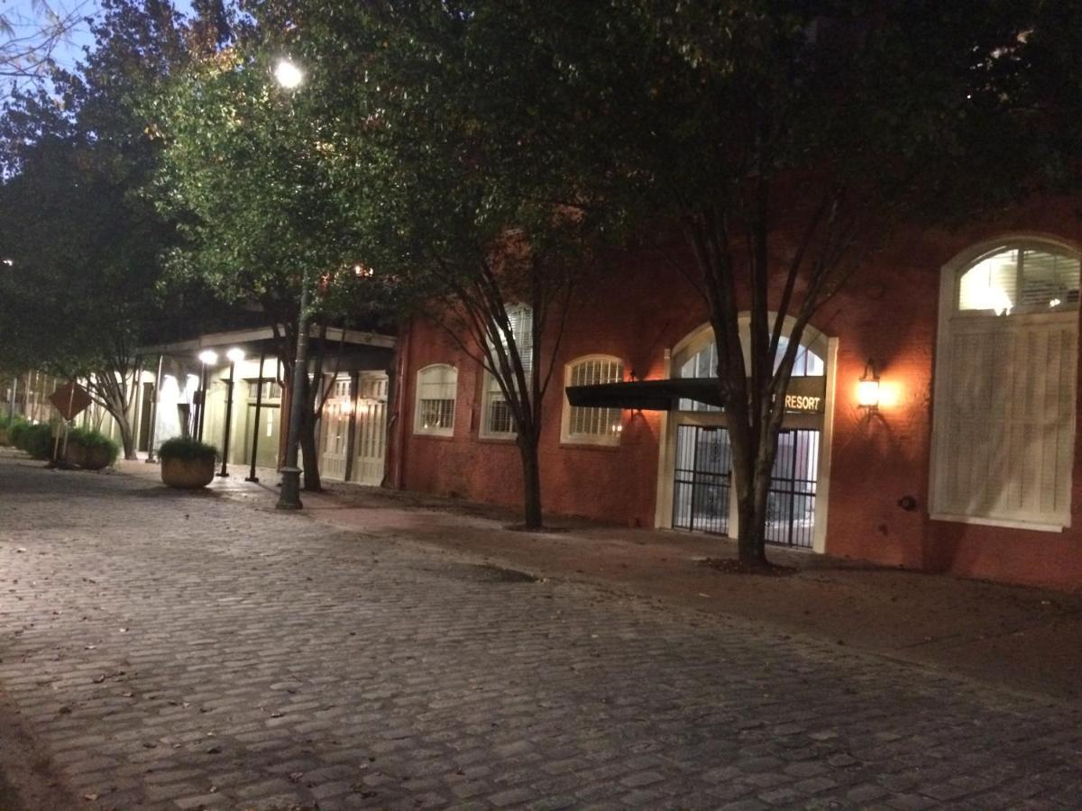 Plaza Downtown Hotel 3*