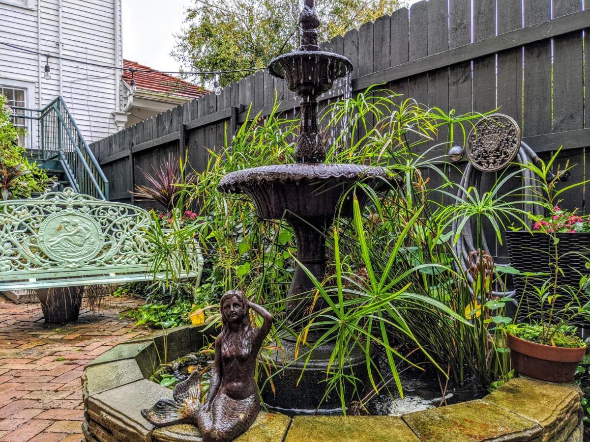 Parisian Courtyard New Orleans