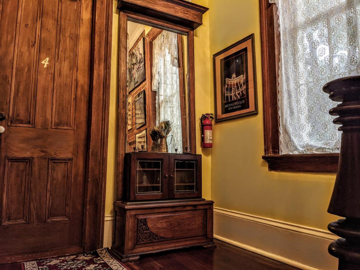 Bed & Breakfast Parisian Courtyard