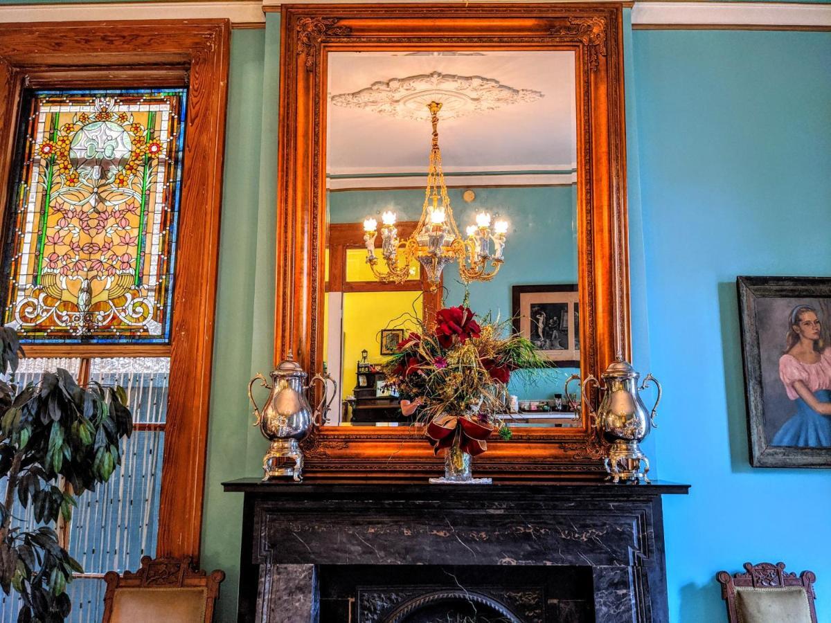 Parisian Courtyard Bed & Breakfast New Orleans