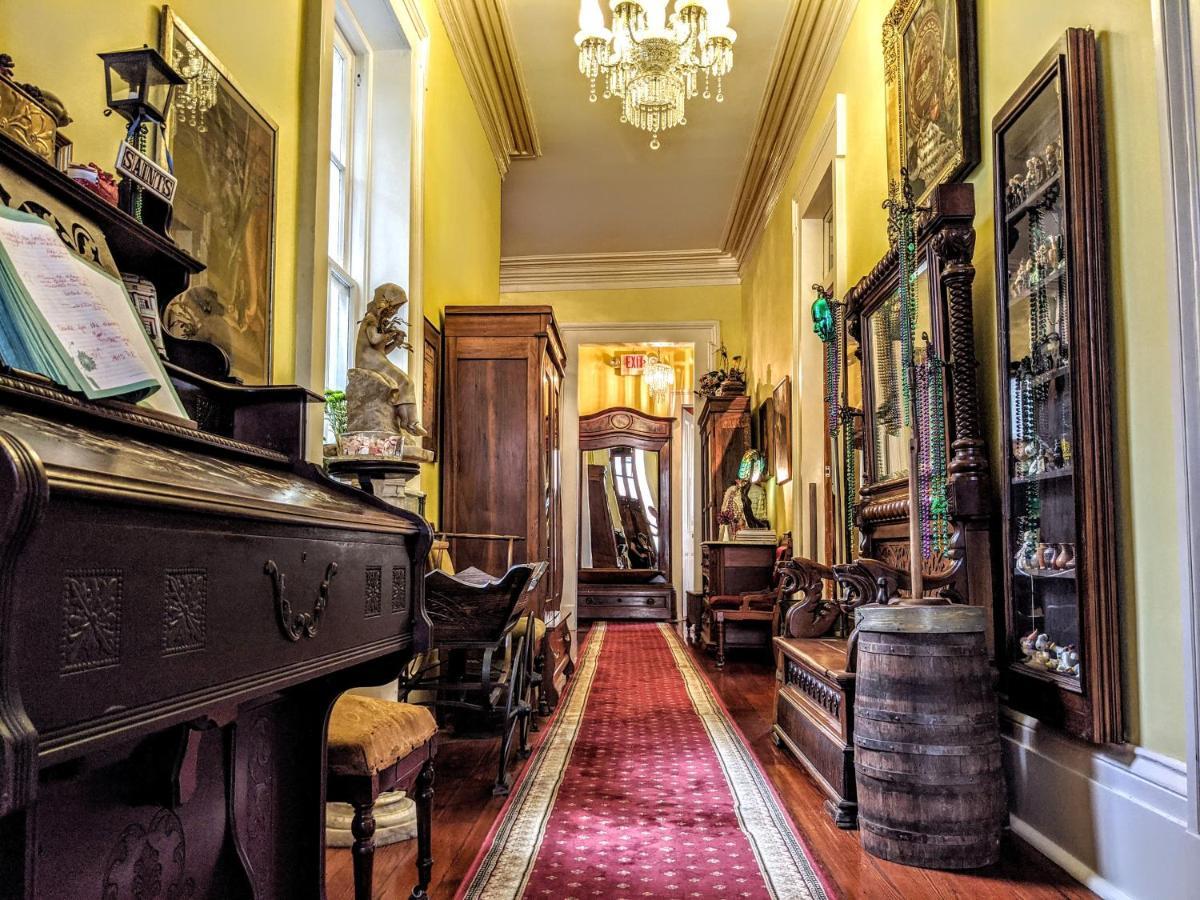 Parisian Courtyard Bed & Breakfast 3*