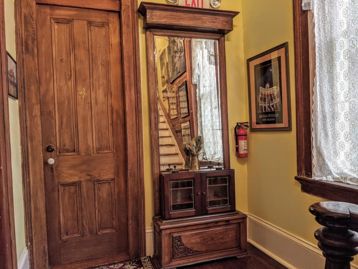 Bed & Breakfast Parisian Courtyard New Orleans