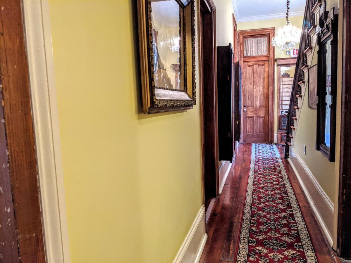 Parisian Courtyard 3* New Orleans