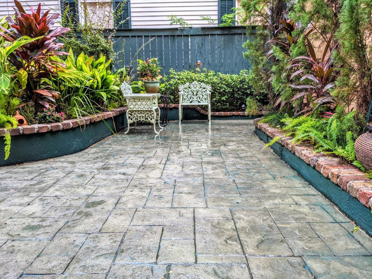 Parisian Courtyard 3*