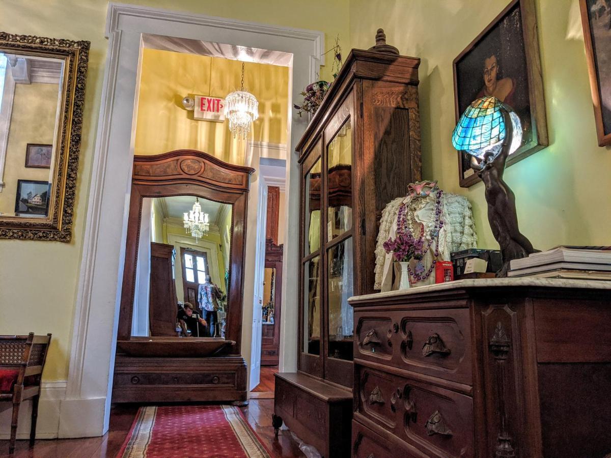 Parisian Courtyard Bed & Breakfast