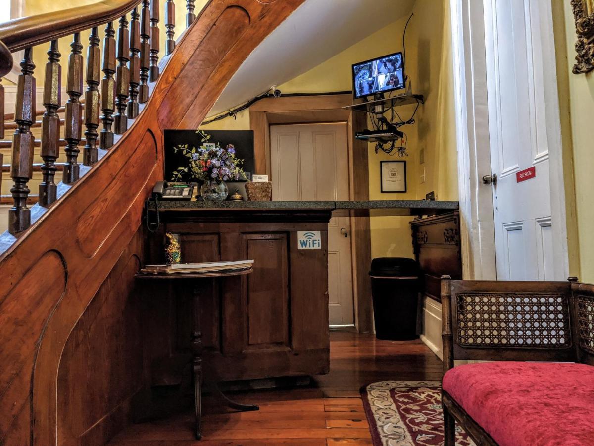 Parisian Courtyard Bed & Breakfast New Orleans