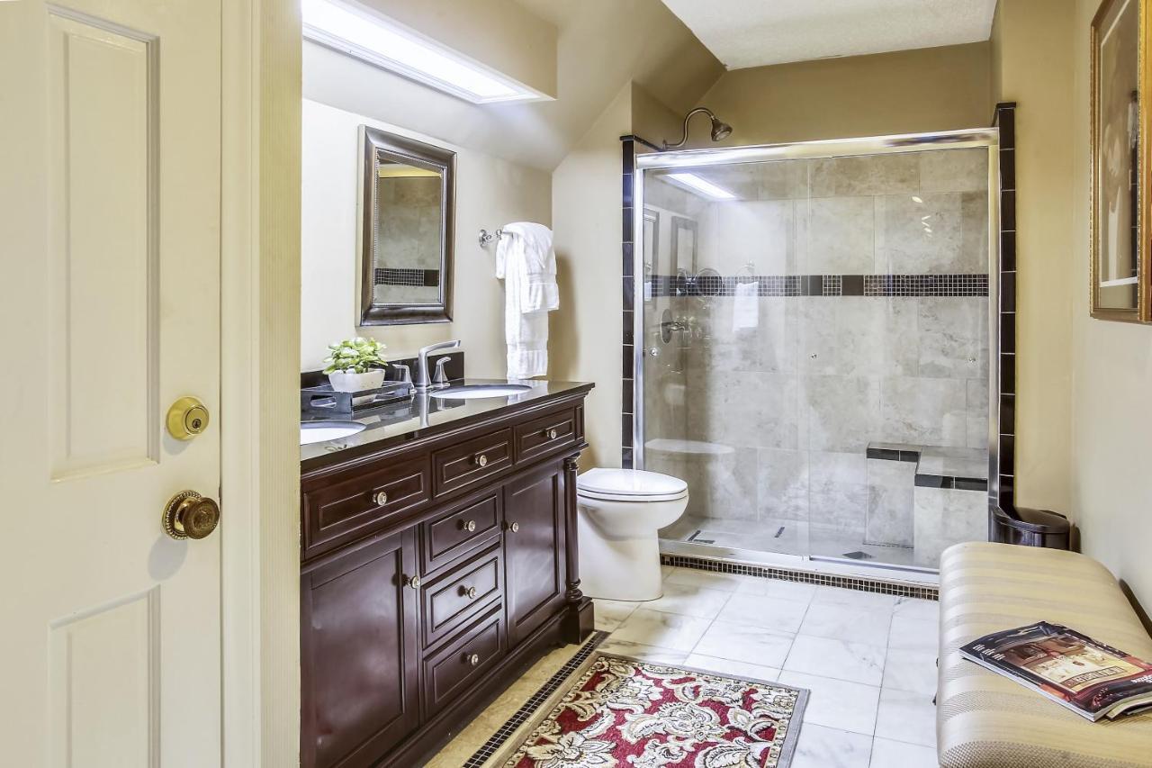 Lovely Only 15mins From Downtown Nola Holiday home New Orleans