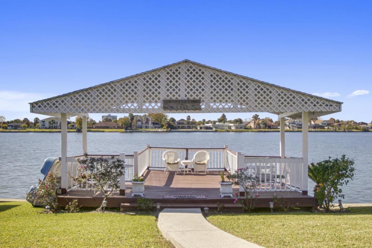 Lovely Only 15mins From Downtown Nola