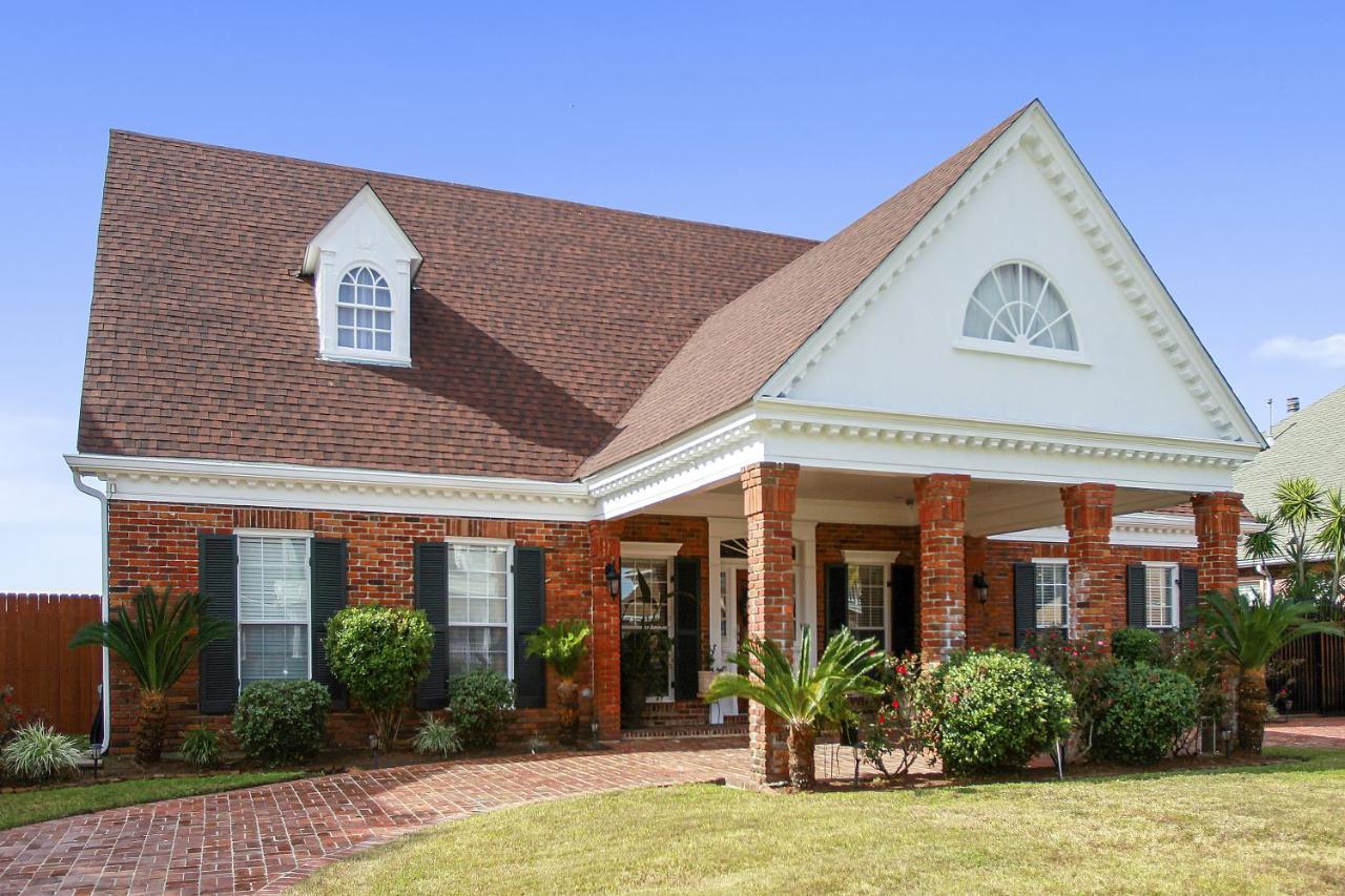 Lovely Only 15mins From Downtown Nola