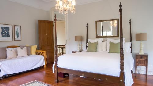 Hotel Sully Mansion 3*